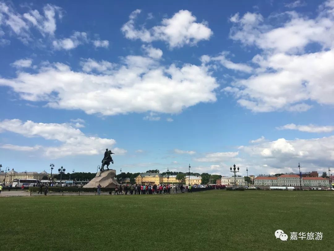 和相处舒服的人在一起,远离消耗你的人。