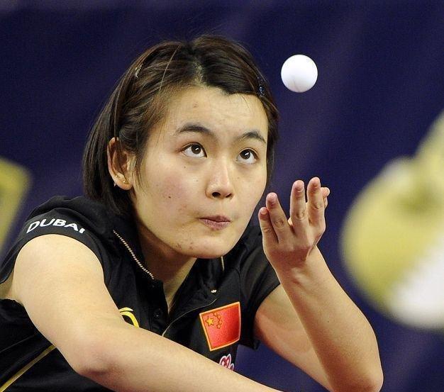 昨天日本削球手佐藤瞳淘汰了女乒队长丁宁也让许多球迷提到了这方面