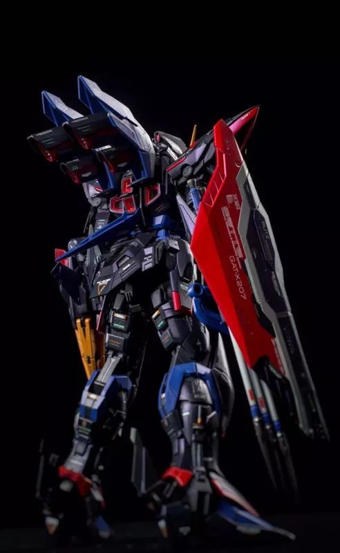 【佳作】暗夜中的刺杀者,迅雷高达