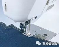 缝纫机包边器怎么用