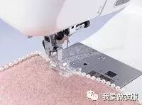 缝纫机包边器怎么用