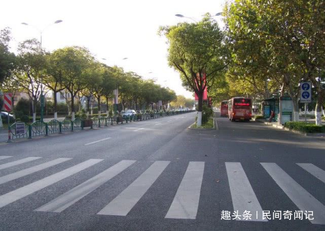 工业园区 经济总量 污染排放_空气污染图片