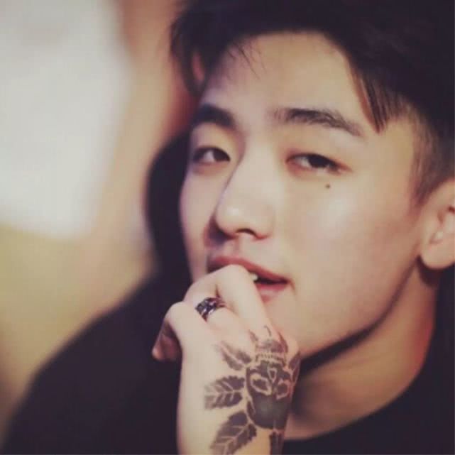 lol专栏:解说cat直言:omg应该换中单!
