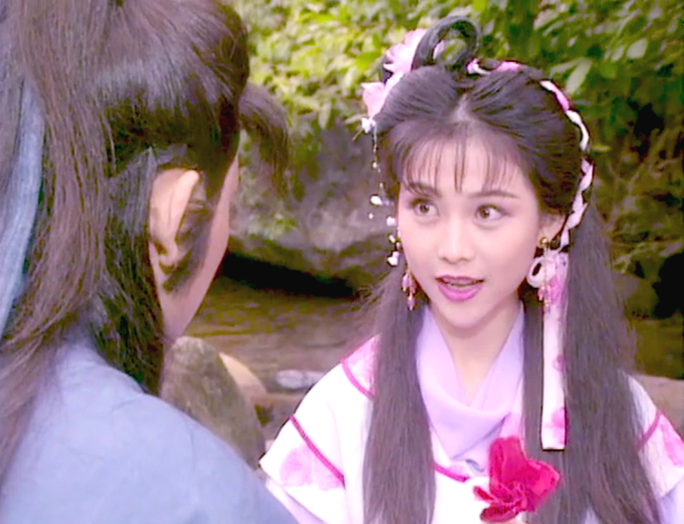 《风之刀》中蔡少芬扮演凌湘,虽然这部剧年代已经挺久远的了,但是
