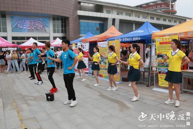 一场招聘会，驻马店幼儿师范高等专科学校2600多名毕业生被抢空