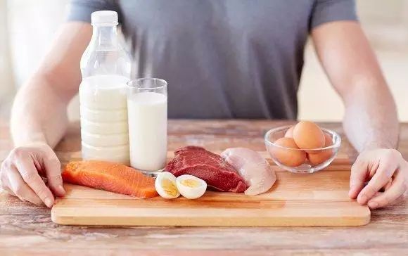 流的汗等于脂肪燃烧吗?女生怎么不长肌肉?