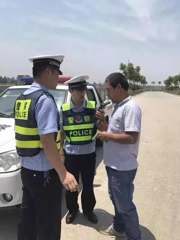 痛心湖北31岁辅警处置事故时被撞伤重身亡