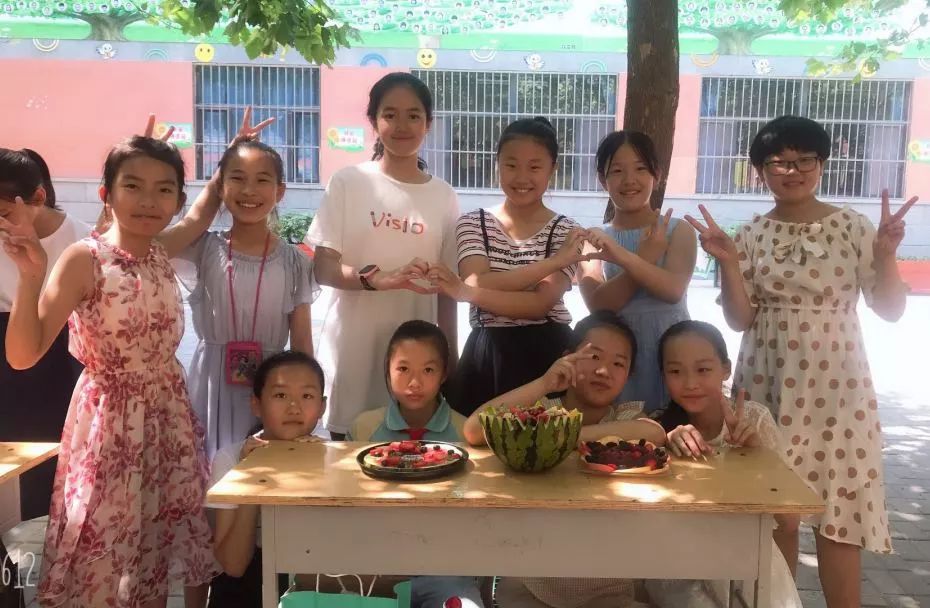 "优雅 聪慧 我是美丽女孩——迎宾路小学第六届女孩节