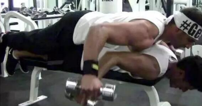 爱健身的十男九gay，剩下一个是教练？事实并非如此简单！