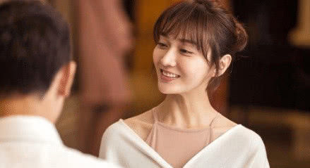 从小就生活在光环下的潘之琳出演的电视剧,虽然不是一线女星,但是从她