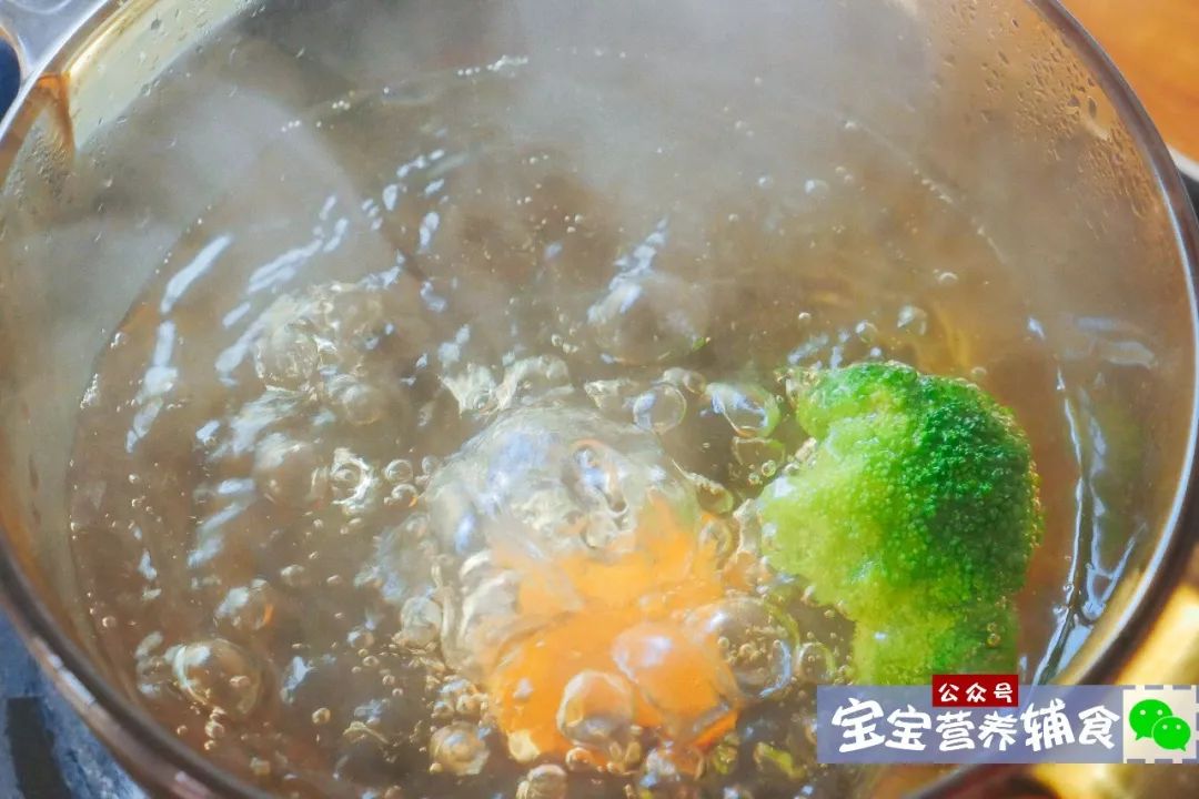 蒸米饭能放胡萝卜吗 8cbeffb2f2a24a48a66ffb75291057af.jpeg