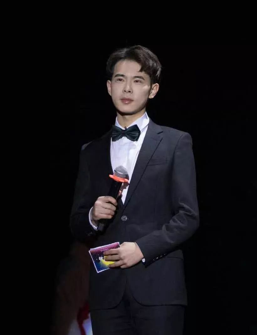 子宸,宸字取名的寓意是什么,子宸的名字打分_大山谷图库