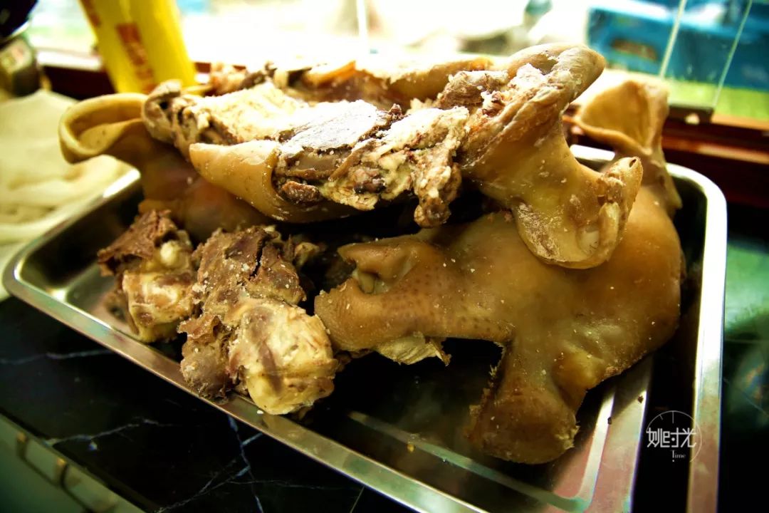 望谟县有多少人口_望谟县麻山牛场图片(3)