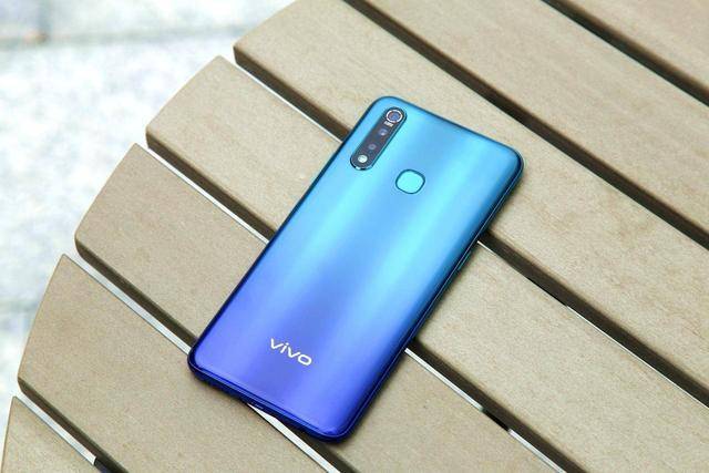 vivoz5x实力乐园强势开启王者主播现场开黑互动疯狂秀操作
