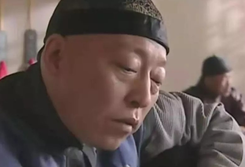 雷佳音到处认哥,倪大红眼袋出道:粉上丧贱怂男人,你得高级审美