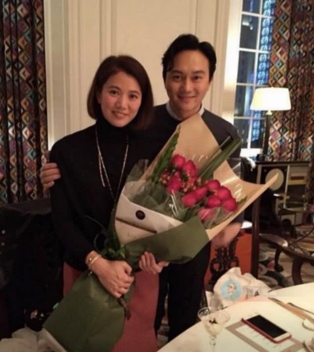 继张晋蔡少芬后张智霖和靓靓幸福让人羡慕果然港圈夫妻最特别