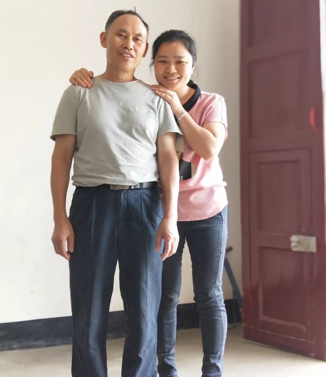 网友周洁姿:父亲是一个不善言辞,勤俭节约的人,今年56岁.