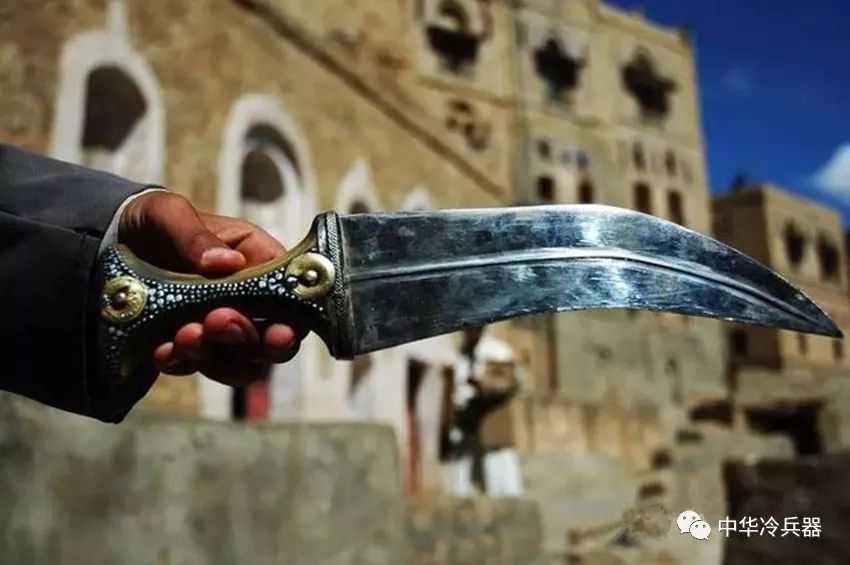 比亚型制可追朔千年历史,但是为何在波斯(伊朗)也有嘉比亚型制的短刀