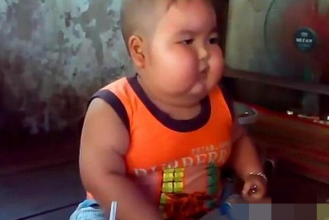                     为工作将儿子交给婆婆带，半年后，宝妈哭笑不得，网友差点笑岔气