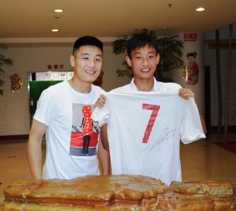 徐根宝:国内尚无第二人能踢五大联赛 武磊每场