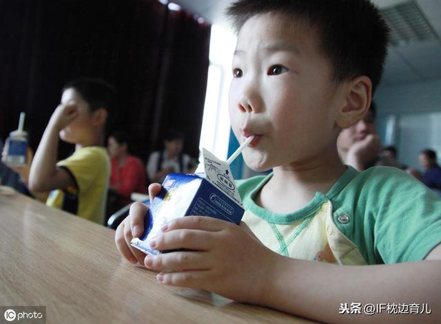                     这些食品或成为性早熟诱因，宝妈们尽量避开，别让娃受伤害