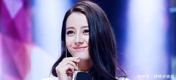 看了关晓彤的泳衣照,再看热巴和赵丽颖,网友:怪