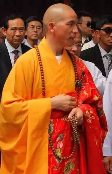 看看中国八大高僧都戴什么佛珠