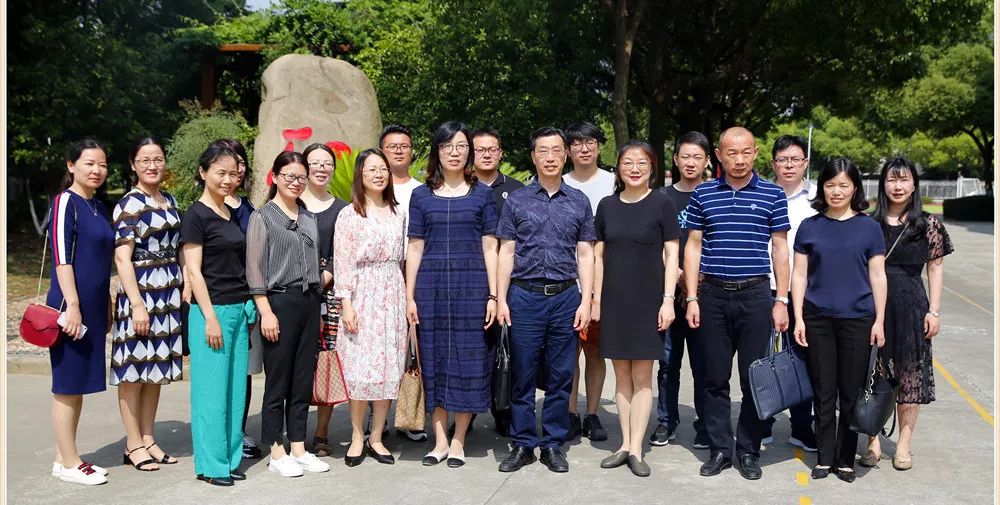 构建学习共同体太仓市经贸小学教育联盟莅临张家港市万红小学考察交流