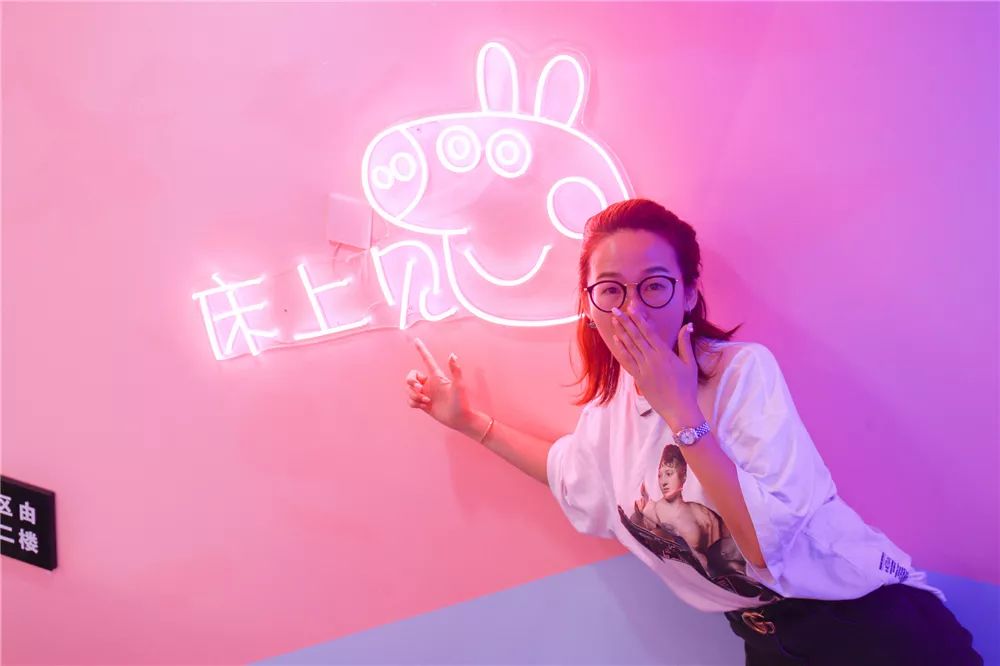 素素探店丨抖音点击率超过1000000的网红蹦床馆约么