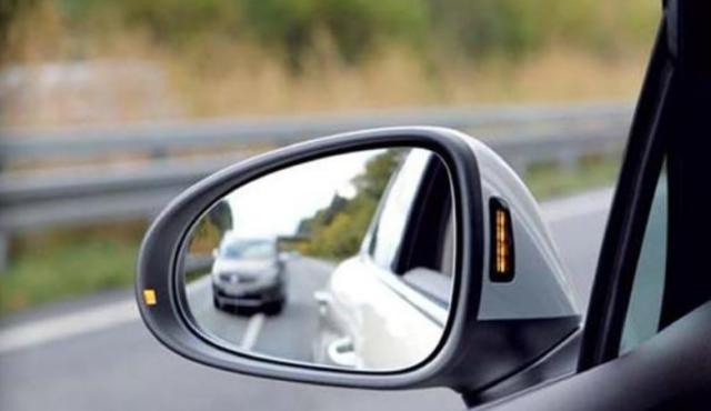 超车看车头,会车看车尾是啥意思?交警说出答案