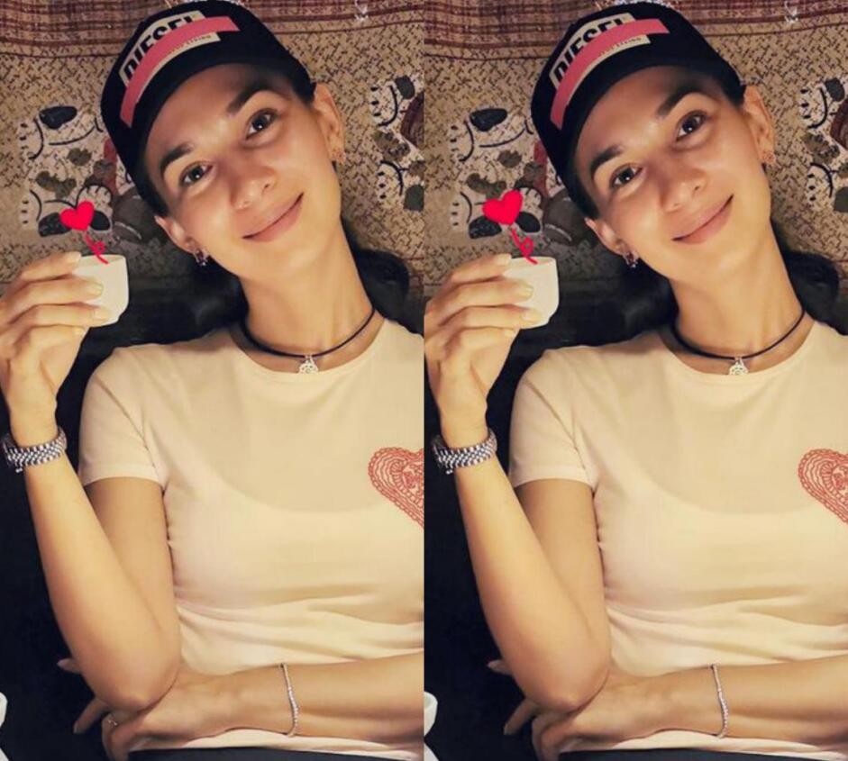 韩庚卢靖姗疑结婚 多处细节透露两人快好事将近了