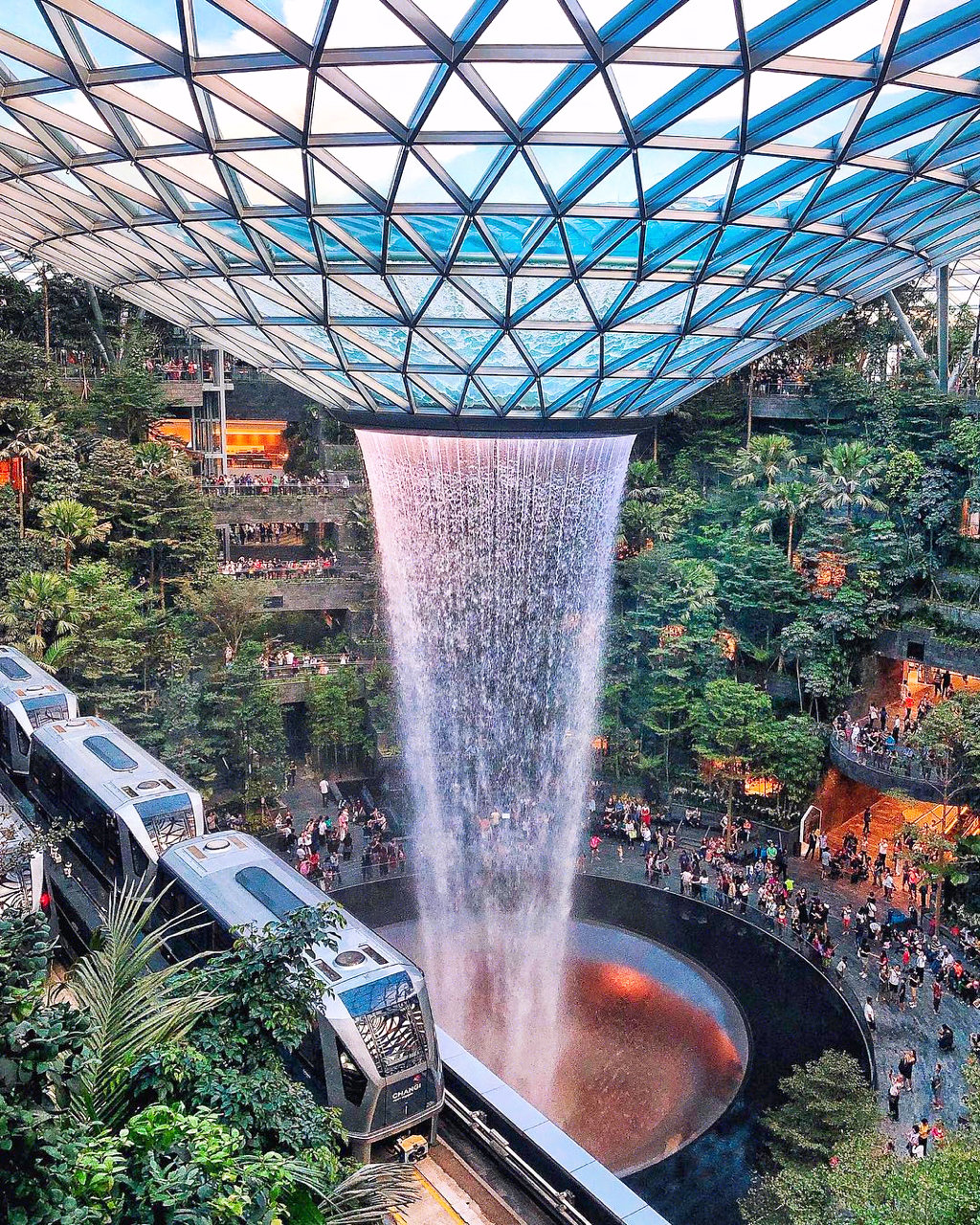 地球上最美的机场～新加坡樟宜机场 - 知乎