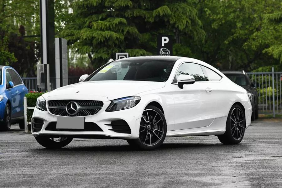 58万元 推荐车型:2019款 c260 4matic 轿跑车 推荐指数