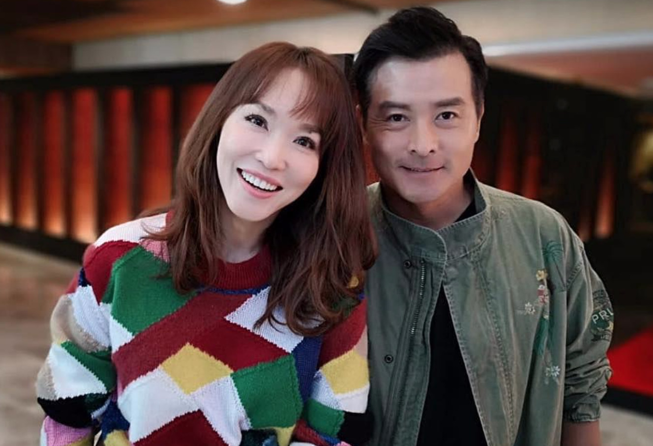 《神雕"杨过"和"小龙女"一家三口出行,比电视剧里还要幸福_范文芳