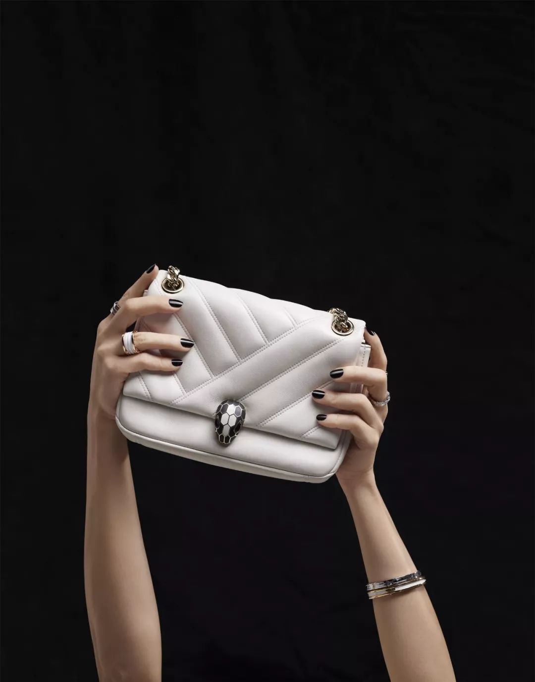 BVLGARI | ������2019�ﶬCabochonϵ��,��׽�ǿ��ӽǵ�����