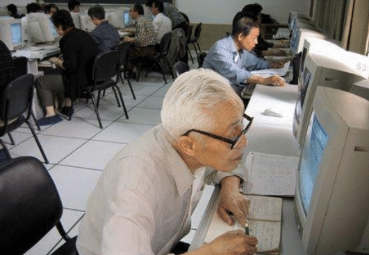 中国和日本退休老人的生活