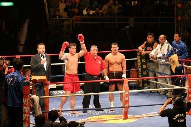 美国散打王康李VS中国散打王柳海龙，到底谁能够最后取胜？