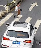 车辆:浙g301hh,浙d200eb 地点:永康丽州中路大药房路口 6 车辆:浙g698