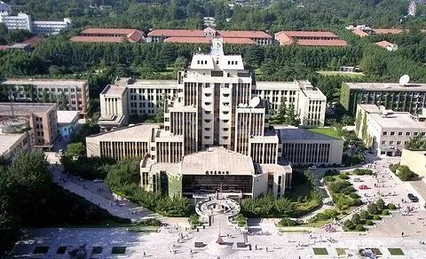 中国gdp排名世界历史_中国gdp在世界的排名(3)