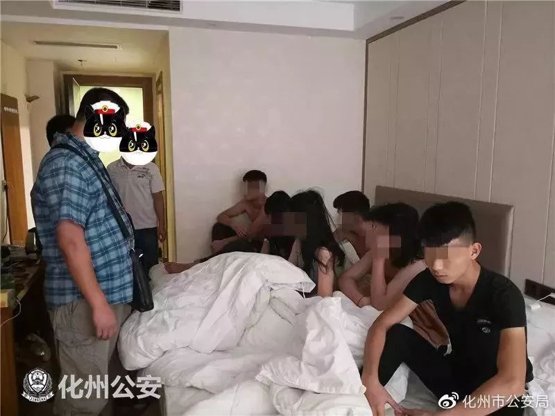 在高州新垌,泗水,谢鸡等多地撬门入室盗窃的蒙面恶少被擒,原来都是