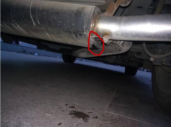 圳汽车维修知识:汽车排气管滴水是怎么回事呢