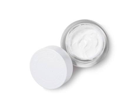 好用的面霜推荐这10款面霜清爽 adcc5f334c36473ea4824fda143729b2.jpeg