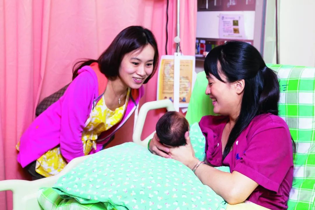                     宝宝出生体重轻就要住保温箱？一起认识早产宝宝的“暖房”