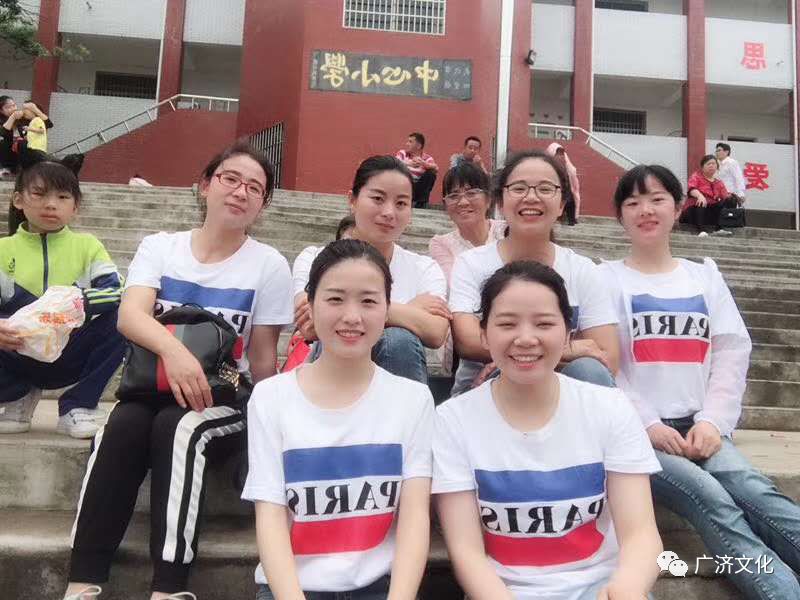 【缤纷文苑】张彦旭:四望启元小学有位80后女校长,名叫宋焕玲