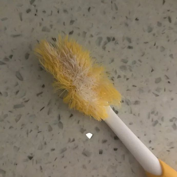 请问下各位, 爸爸的炸毛牙刷 最终是不是都长这样?