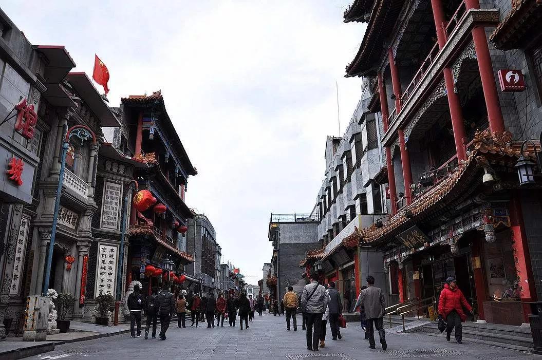杨梅竹斜街连接着大栅栏与琉璃厂 承担着两个老北京最繁华地方的交通