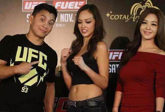 美国散打王康李VS中国散打王柳海龙，到底谁能够最后取胜？