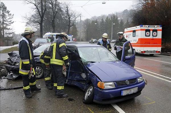 老司机开车越来越慢 fc54233a722d4ed9b417606c154390a0.jpeg