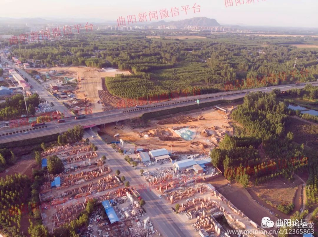 曲阳南高速路口开始建设了更方便了