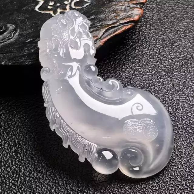 翡翠原石只有缅甸？翡翠和玉的区别有哪些？翡翠和玉的价格各是多少？